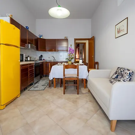 La Casa Di Mara Avola